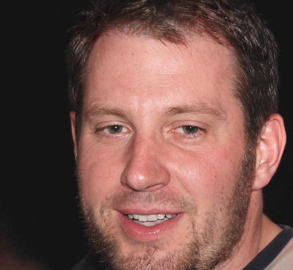 Portrait de Laurent Dubois, analyste financier senior